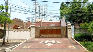 Rumah Mewah Selangkah Dari Mall Of Indonesia dan Gerbang Tol