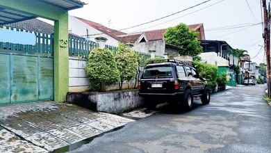 Rumah Modern Luas 443 Jual area Kebon Jeruk, Jakarta Barat