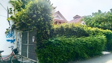 Jual Rumah Cantik Luas 800 m2 di Kebon Jeruk, Jakarta Barat
