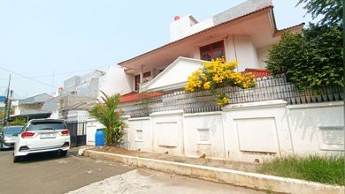 Rumah Eksklusif LT 302 m2, area Pluit, Jakarta Utara