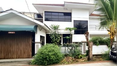 Rumah hunian 2 lantai di Green Garden Jakarta Barat