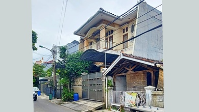 Jual Rumah Bagus LT 239 m2 area Pulo Gadung, Jakarta Timur