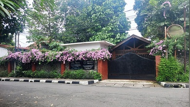 Rumah Hook di Lelang Pegangsaan Menteng Jakpus