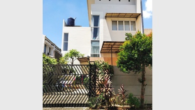 Rumah Premium di Semanan, Jakarta Barat, LT 200 m2