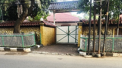 Lahan Berikut Bangunan di Jalan Margasatwa Cilandak Jaksel