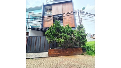 Rumah Hunian di Komplek Citra Garden Jakbar