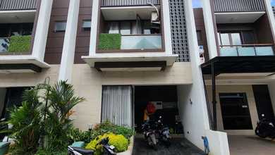 Rumah Cantik 2lt Cimanggis Termurah