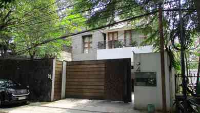Rumah Mewah SHM LT 766 M² di Dukuh Patra Raya. Menteng Dalam Jakarta Selatan
