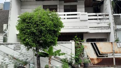 Puri Indah - Rumah Tua Hitung Tanah. Hgb. Lt 200 M2. Jl Kembangan Indah 3. Puri Indah.jakarta Barat