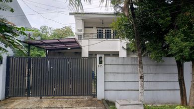 Meruya Selatan - Rumah Hunian Komplek Bri Meruya Selatan. SHM LT 300 M2. Dijalan H Merin. Kembangan. Jakarta Barat
