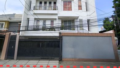 Kemanggisan Slipi Jaya - Rumah Kost Bagus Strategi. SHM LT 193 M2. Dijalan Anggrek Cendrawasih. Kemanggisan. Jakarta Barat