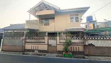 Palmerah - Rumah Dijual ******** Sangat ******** & Clear. Shm. Lt 184 M2. Dijl Kota Bambu Selatan 5. Palmerah. Jakarta Barat