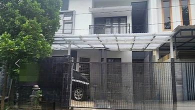 Kebon Jeruk - Rumah Cluster Villa Kelapa Dua. Shm. Lt 145 M2. Kebon Jeruk.jakarta Barat