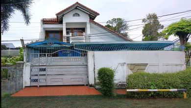 Meruya Utara - Kav Dki. Rumah Hook. Harga Murah. SHM. Lt 370 M2. Dijl Penyelesaian Tomang 3. Meruya Utara. Jakarta Barat