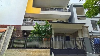 Johar Baru - Rumah Bagus Murah. Shm. Lt 168 M2. Jalan Johar Baru V .jakarta Pusat
