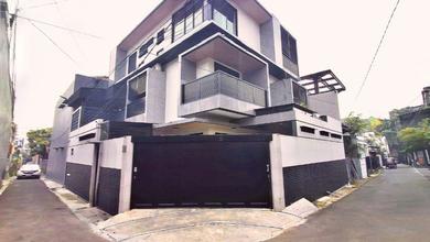Tebet - Rumah Bagus Harga Sudah Murah. Shgb LT 182 M2. Diajalan Tebet Timur Dalam V. Tebet. Jakarta Selatan