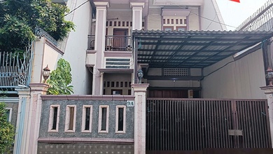 Matraman - Rumah Bagus Harga Murah. SHM Lt 203 M2. Dijl Skip. Utan Kayu Selatan. Jakarta Timur