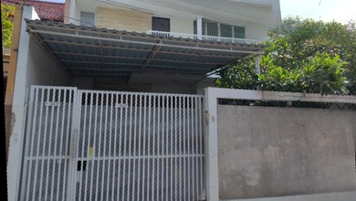 Manggarai - Tebet - Rumah Bagus Harga Sangat Murah. Shm Lt 145 M2. Jalan Keselamatan. Manggarai ********. Jakarta Selatan