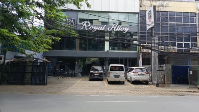 Kebayoran Lama - Fatmawati. Ruko Mewah Harga Murah. Hgb. Lt 389.0 M². Unfurnished. Jalan Raya Kebayoran Lama. Jakarta Selatan