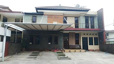 Kota Bandung - Rumah Mewah Harga Sangat Murah. SHM LT 218 M2. Dijalan Cipaku Indah 2. Cidadap. Kota Bandung