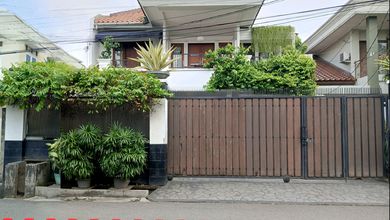 Lenteng Agung - Rumah Mewah Harga Sangat Murah. SHM LT 527 M2. Dijalan Lenteng Agung Raya 1. Jakarta Selatan