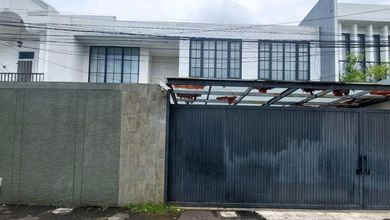 Jual Rumah Cantik Luas 250 m2 di Meruya, Jakarta Barat