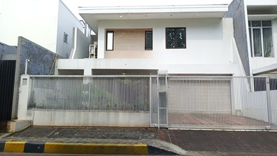 Komplek Taman Kebon Jeruk - Rumah. Bagus Harga Murah. Siap Dinego. Shm. Lt 300m2. Dijl Jeruk Kembar. Kembangan. Srengseng. Jakarta Barat