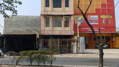 Cipondoh - Ruko Sangat Strategi. SHM LT 124 M2. Dijalan Kh Hasyim Ashari. Poris Plawad. Cipondoh Raya. Kota Tangerang