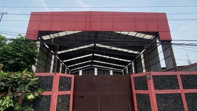 Depok Tapos - Gudang Bagus Harga Sangat Murah. SHM LT 588 M2. Dijalan Raya Tapos. Depok
