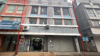Kemayoran - Ruko & Kantor. Sangat Strategi. Shgb LT 164 M2. Dijalan Letjen Surapto. Kemayoran. Jakarta Pusat