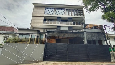 Kemang - Mampang Prapatan - Rumah Bagus Harga Murah. Siap Neho. SHM Lt 326 M2. Dijl Kembang Utara 3. Mampang Prapatan. Jakarta Selatan