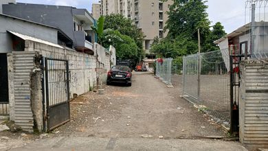 Kebon Jeruk - Tanah Kosong Siap Bangun. SHM LT 1710 M2. Dijl Inspeksi Kali Pesanggrahan.jakarta Barat