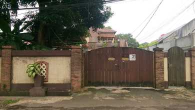 Jagakarsa - Rumah Bagus dan Mewah. Harga Sangat Murah. SHM LT 1067 M2. Dijalan Kelapa Hijau. Jagakarsa. Jakarta Selatan
