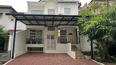 Jakarta Selatan Lebak Bulus - Rumah Sangat Cantik Komplek Townhouse. Dijalan Panorama Lebak Bulus. SHM LT 200 M2. Cilandak. Jakarta Selatan