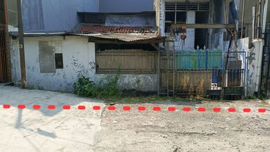 Kapuk Muara - Rumah Tua Hitung Tanah. SHM LT 135 M2. Dijalan Vikamas. Kapuk Muara. Jakarta Utara