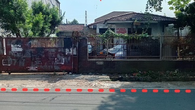 Pancoran - Tanah Murah Ada Bangunan Tua. Harga Super Murah. Hitung Tanah Aja. SHM LT 773 M2. Dijalan Kalibata Utara 2. Pancoran. Jakarta Selatan