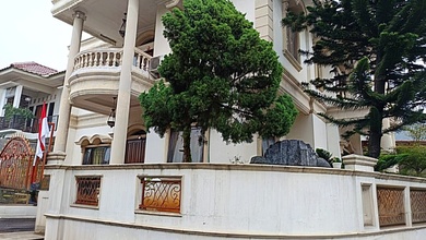 Pamulang - Rumah Bagus Hook Harga Sangat Murah Dibawah Nilai Pasar. SHM LT 296 M2. Dikomplek Perumahan Pamulang Permai. Tangerang Selatan