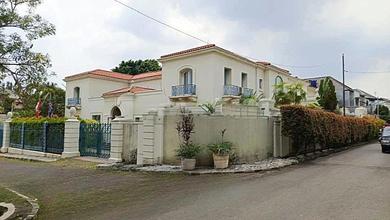 Lebak Bulus - Rumah Mewah Harga Super Murah. SHM LT 1934 M2. Dijalan Anggrek Lestari Indah. Komplek Lebak Lestari Indah Residance. Lebak Bulus. Jakarta Selatan