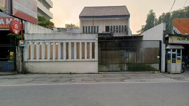 Srengseng Raya - Ruko Bagus dan Strategi. Jual dan Sewa Bagus Sangat Strategi. SHM LT 250 M2. Dijalan Raya Srengseng. Kembangan. Jakarta Barat