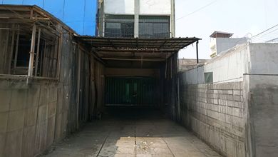 Petojo Gambir - Ruko Bagus Harga Sangat Murah. Shgb LT 97 M2. Dijalan Petojo Melintang. Jakarta Pusat
