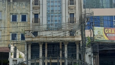 Tanah Abang - Gedung Kantor Lokasi Sangat Strategi. SHM LT 216 M2. Dijalan Kyai Haji Mas Mansyur. Kebon Melati. Tanah Abang. Jakarta Pusat