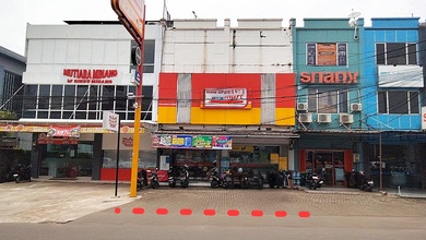 Serpong - Ruko Bagus Sangat Strategi. SHM LT 247 M2. Dijalan Pahlawan Seribu. Serpong. Tangerang Selatan