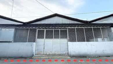 Kosambi - Gudang Murah. Kondisi Kosong. SHM LT 600 M2. Dikomplek Pergudangan 8 Kosambi. Jatimulya. Kabupaten Tangerang