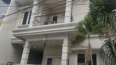 Jelambar - Cash Only Rumah Lokasi Strategis 2 Lt Di Jelambar