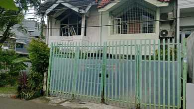 Kedoya - Cash Only Rumah 2 Lantai Taman Cosmos