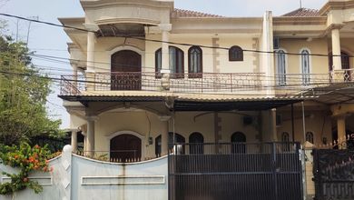 Jual Rumah Mewah Luas 203 m2 di Green Lake City, Jakarta Barat
