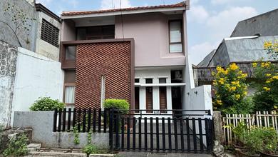 Kebayoran Lama - Rumah 2 Lantai Perumahan Cipulir Permai - Cipulir