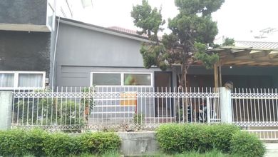 Rumah 2 Lantai Di Taman Kedoya Permai