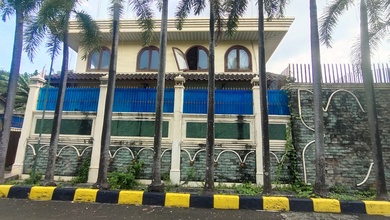 Jual Rumah Eksklusif Luas 478 m2 di Kebon Jeruk, Jakarta Barat