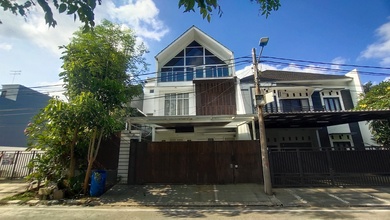 Kelapa Gading - Rumah Minimalis 3 Lantai Perum Imperial Gading